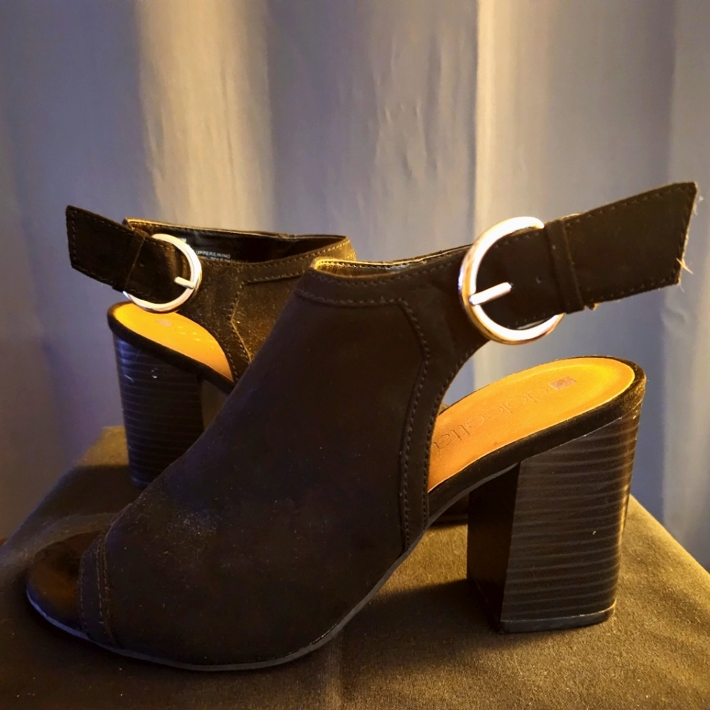 🖤 dolcetta Libbie - Suede Open Toe Bootie Heel 🖤 Black - Size: 8-1/2 M